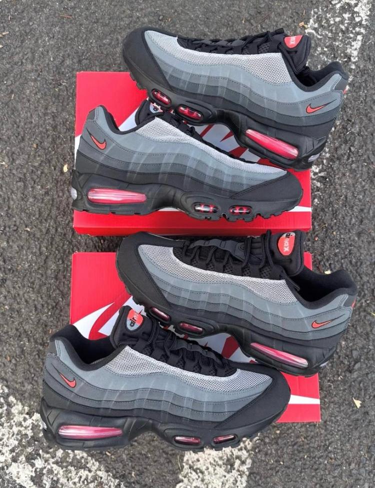 AIR MAX 95 vue 4