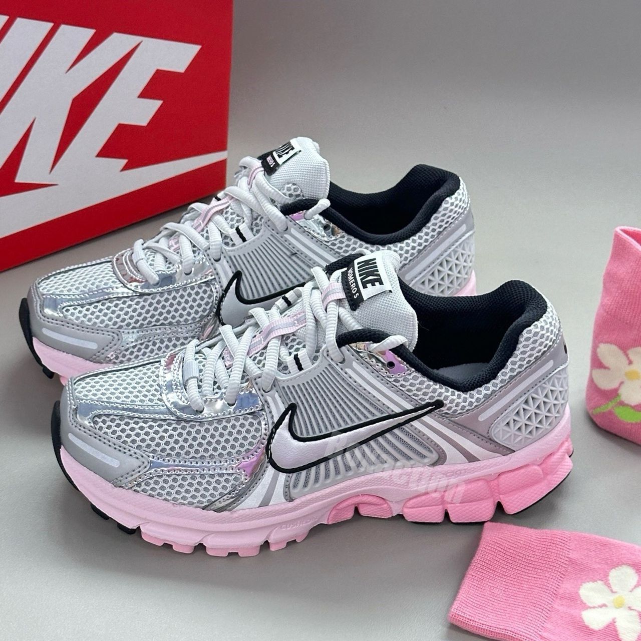 NIKE ZOOM VOMERO 5 vue 2
